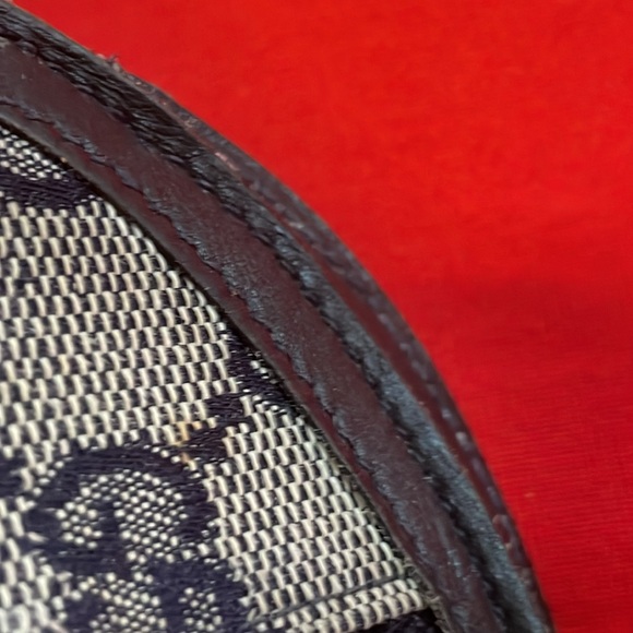 VINTAGE GUCCI BIFOLD NAVY CANVAS/LEATHER HORSEBIT BIFOLD WALLET - Picture 7 of 14